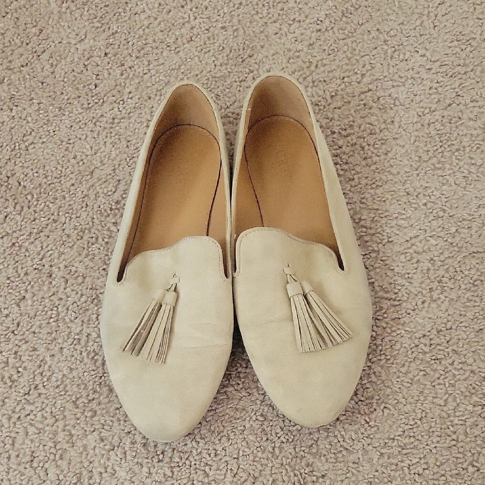 Elegant Cream Tassel Loafers